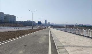 喀什离乌鲁木齐多远